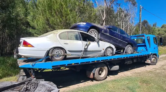 Trailer Carrying Cars